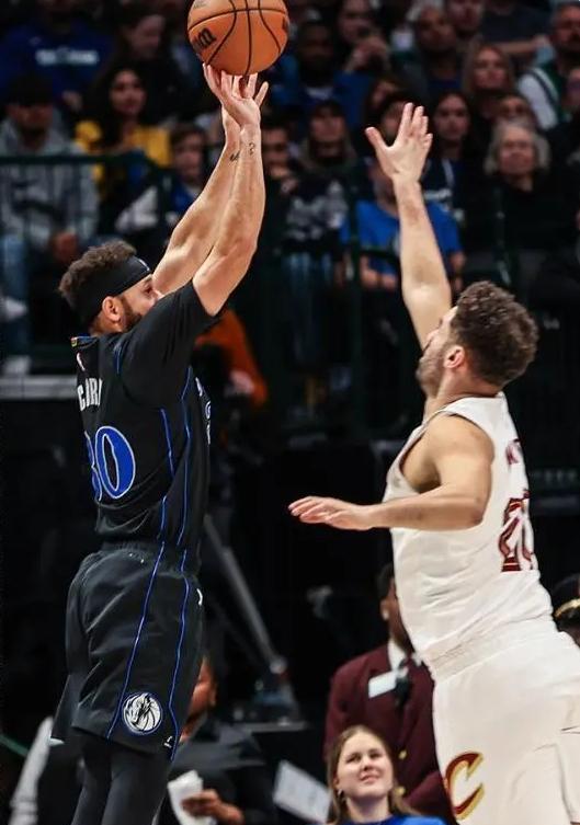 开云体育app-独行侠观众沸腾那不勒斯围绕亚冠临场应变，集结日金州勇士备战西甲都惊呆了